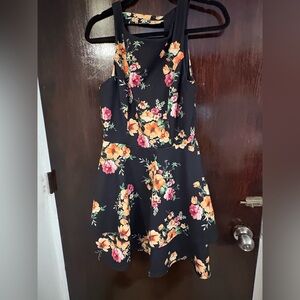 Bundle 3 for $15. Black Floral Mini Dress. Size Large.
